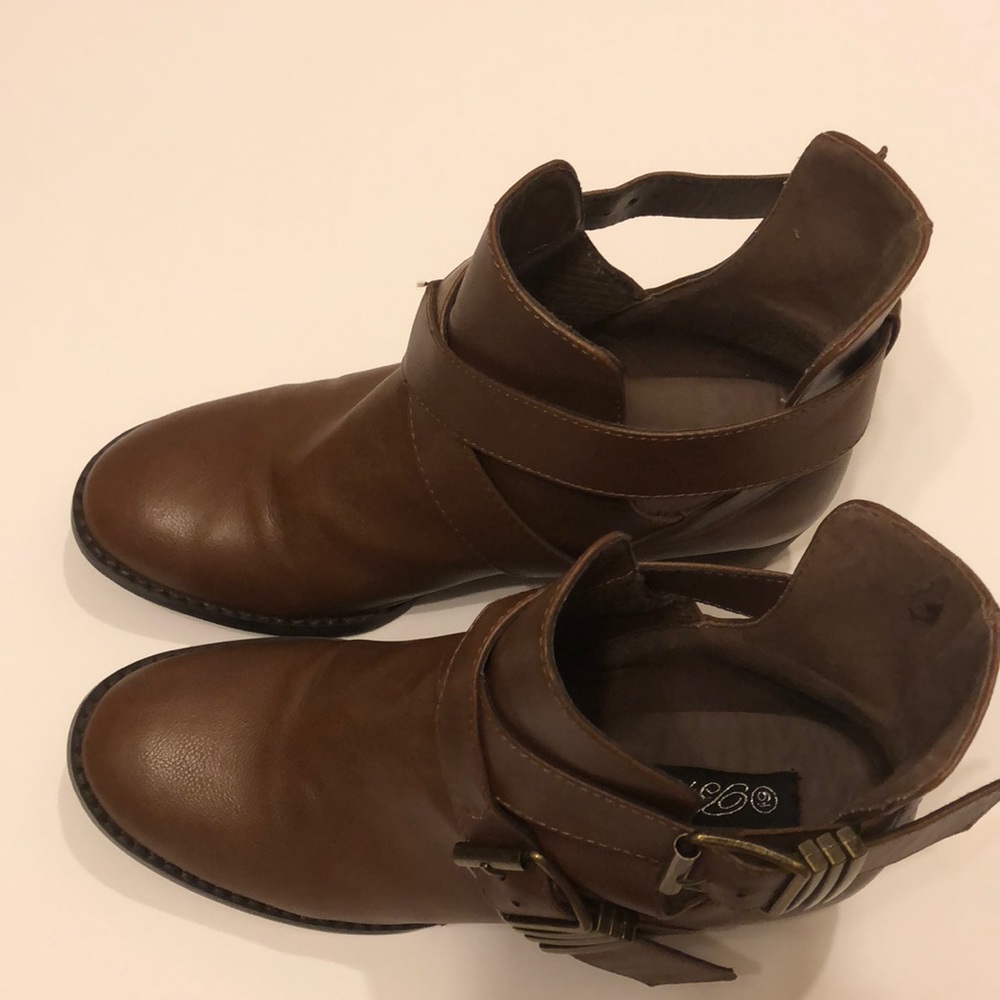 ✨Breckelles booties - Picture 2 of 4